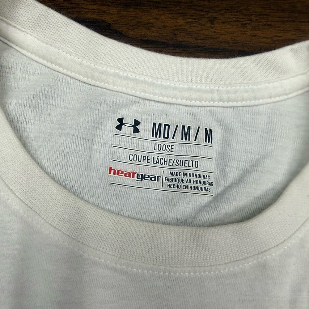 Under Armour White Tee with Colorful Skull Design Size Medium Men’s - Picture 3 of 8